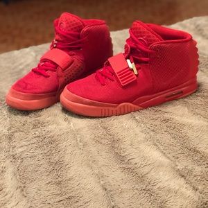 Original Red October’s Yeezys/ best offer
